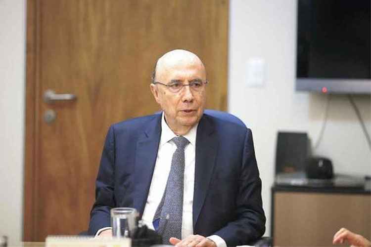 Meirelles quer incluir trabalhador da ativa na reforma da Previdência